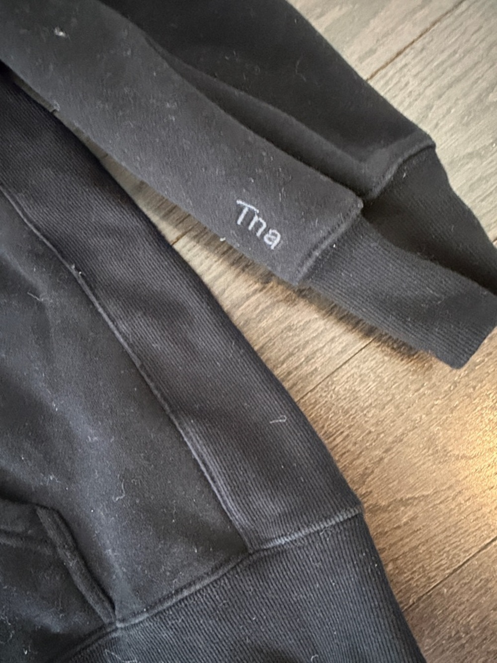 TNA black boyfriend hoodie size Medium - Picture 3 of 3